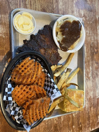 Foothill Momma's BBQ Juke Joint photo 4